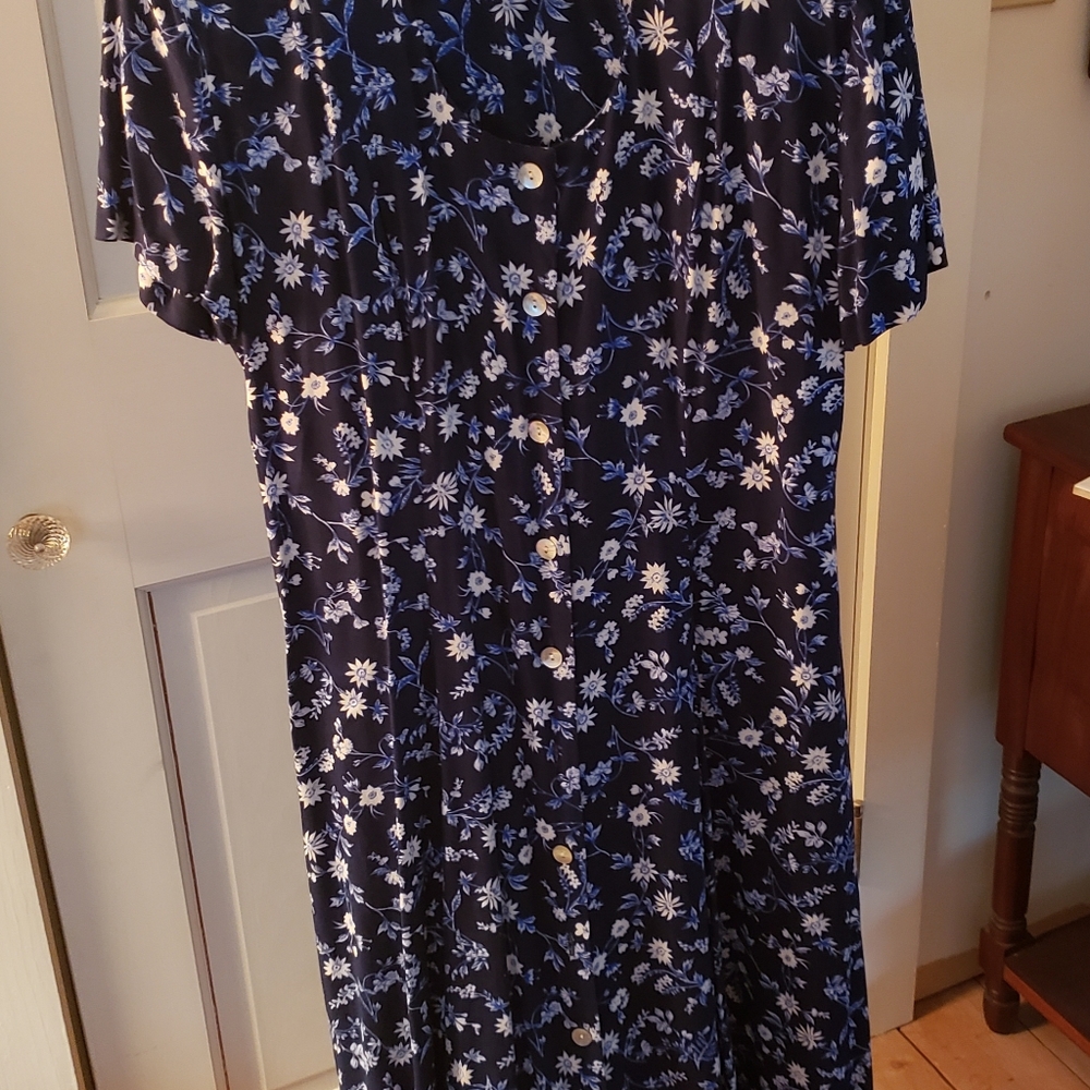 JBS maxi dress size 8 navy blue up floral